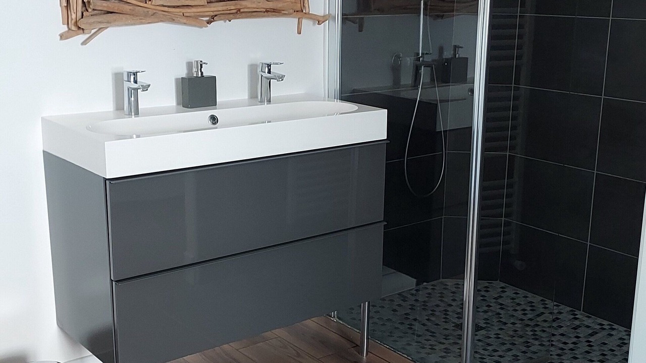 Photo of Bathroom in Chaniers