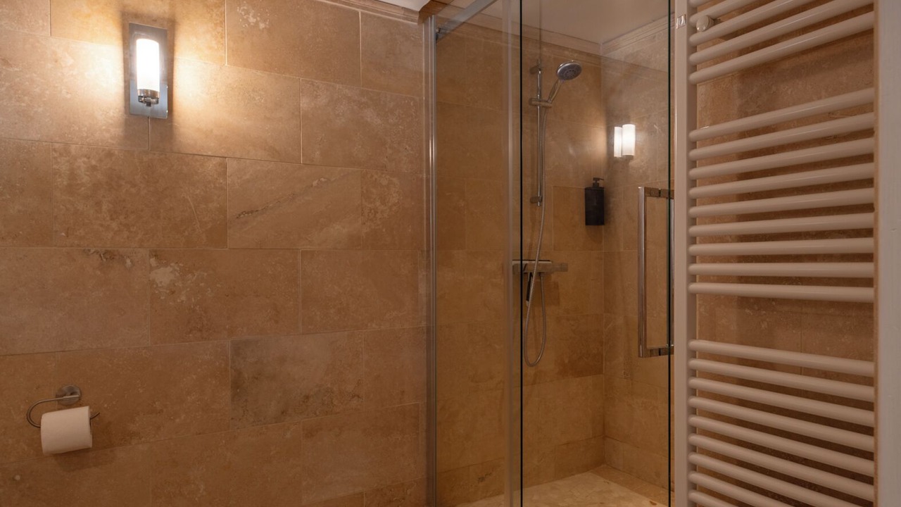 Photo of Bathroom in La Roque-Gageac