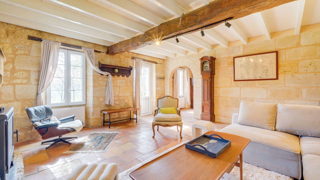 Photo of Livingroom in Nerigean