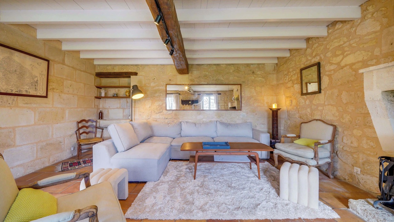 Photo of Livingroom in Nerigean