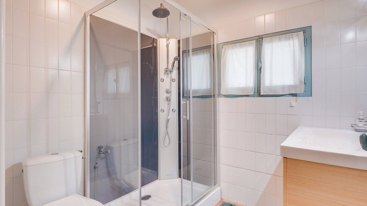 Photo of Bathroom in Nerigean