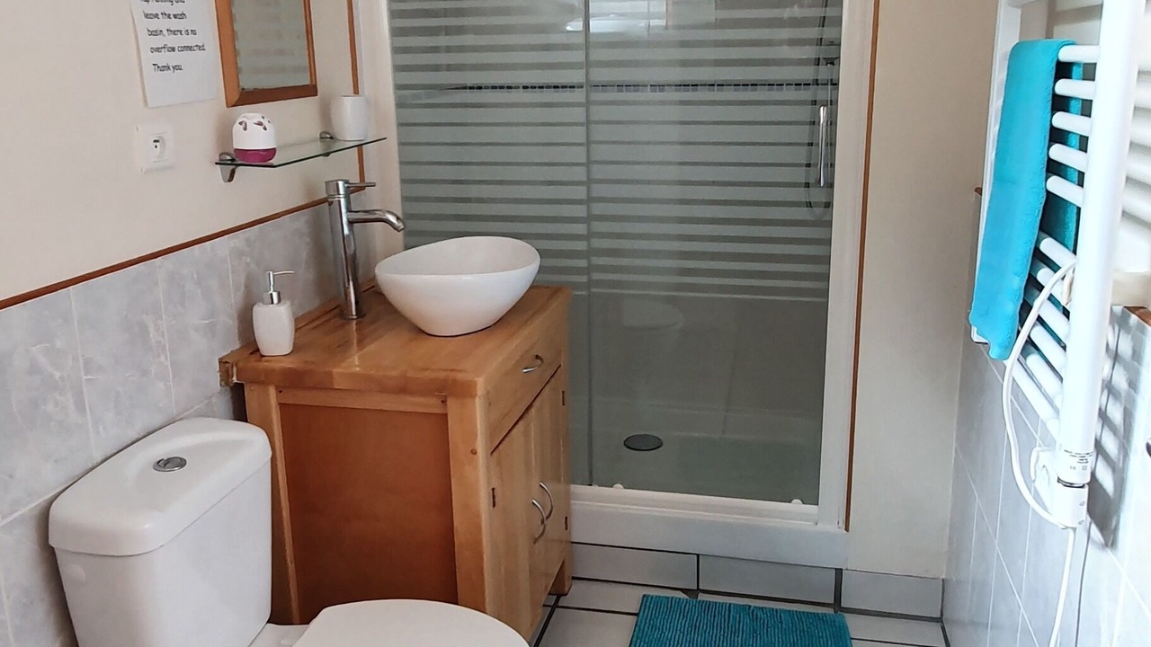 Photo of Bathroom in Montrollet