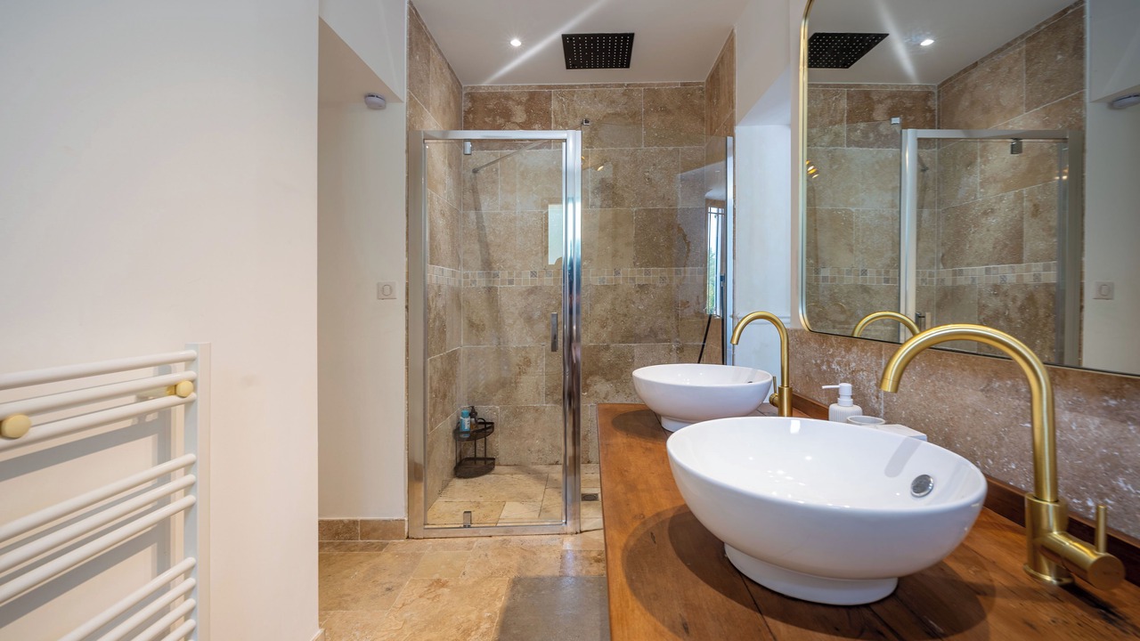Photo of Bathroom in Fronsac