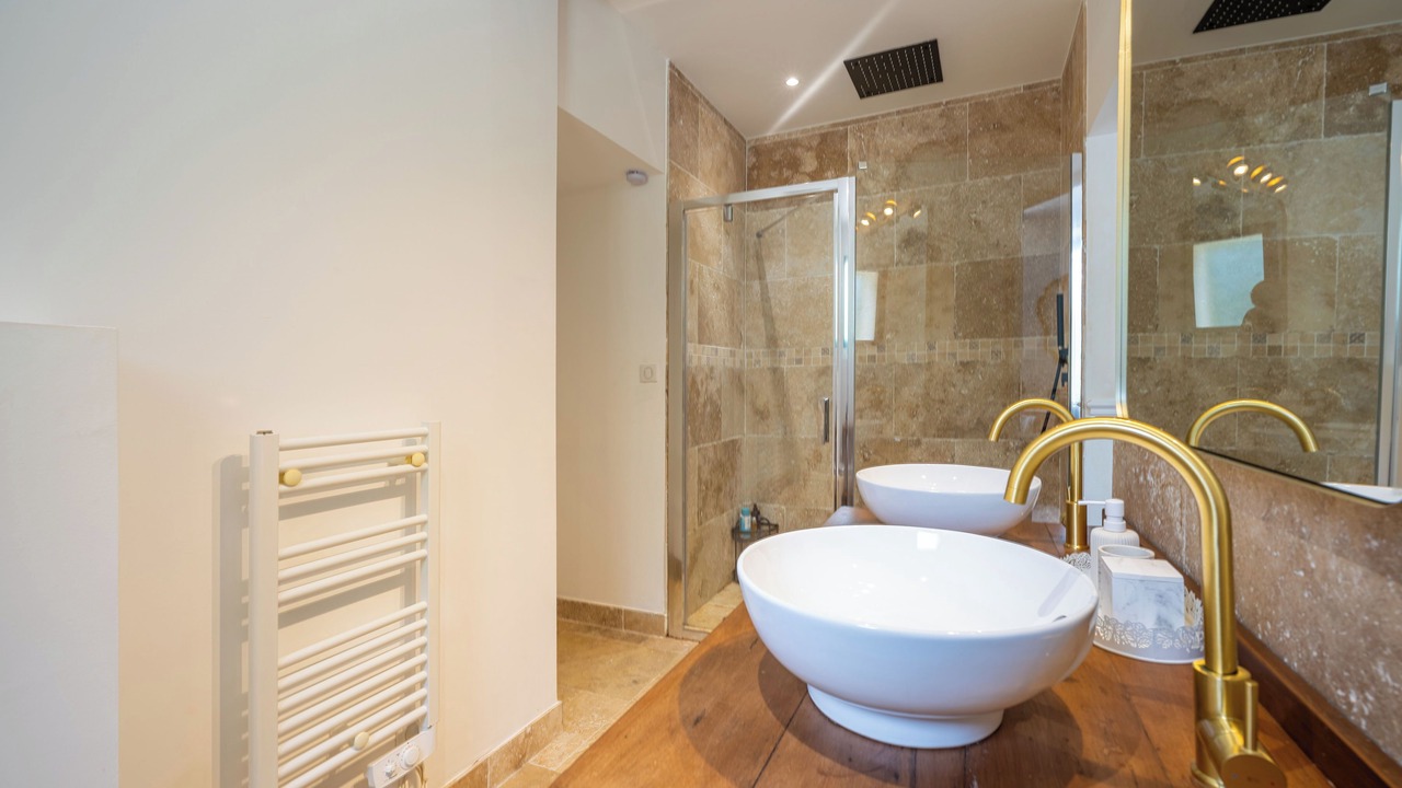 Photo of Bathroom in Fronsac