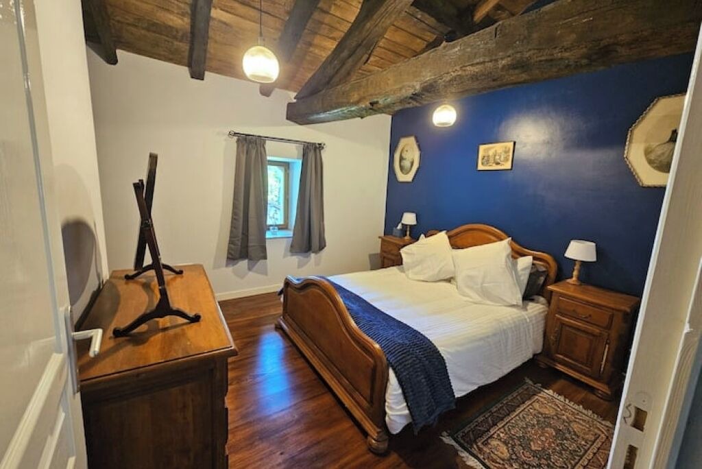 Photo of Bedroom in Champagne-et-Fontaine