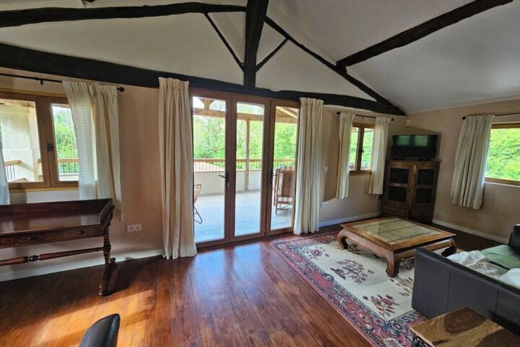 Photo of Livingroom in Champagne-et-Fontaine