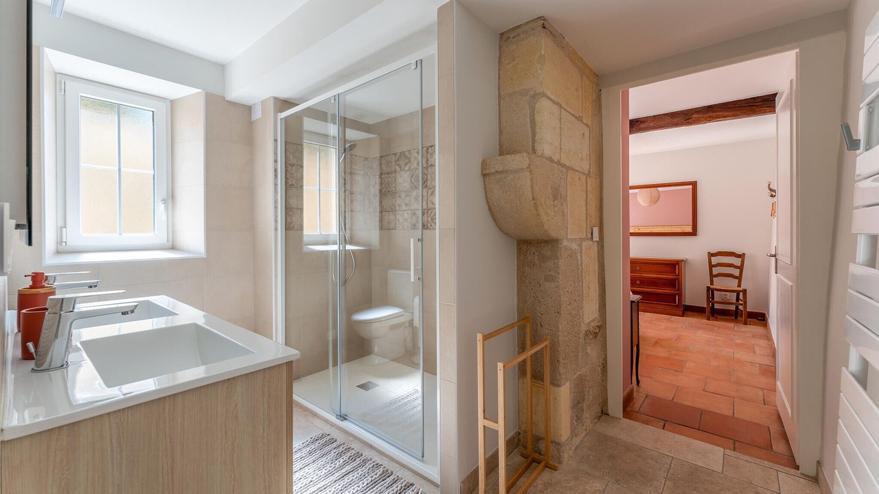 Photo of Bathroom in Rauzan