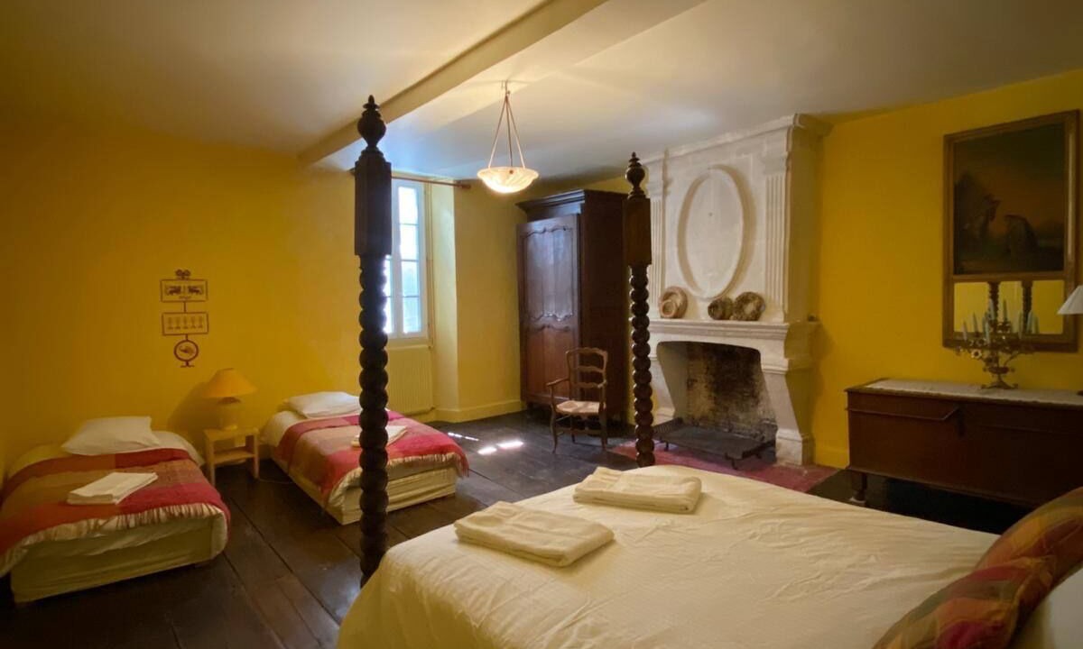 Photo of Bedroom in Saint-Aulaye-Puymangou