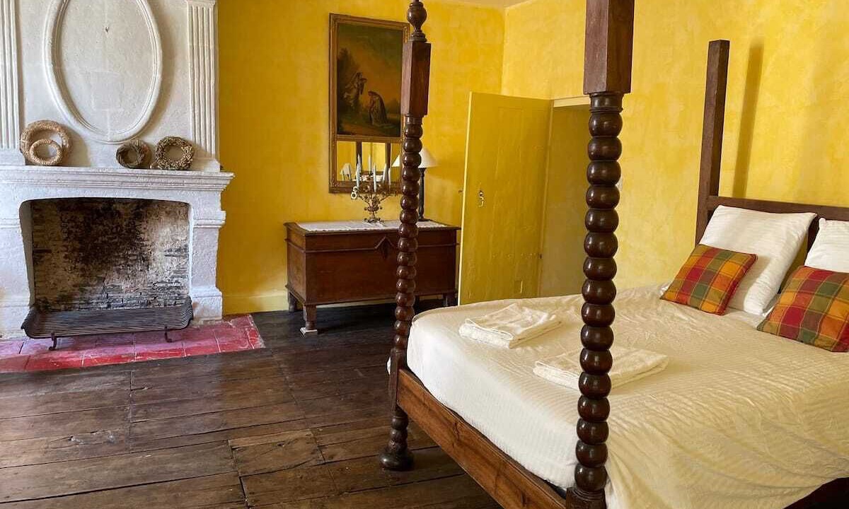Photo of Bedroom in Saint-Aulaye-Puymangou