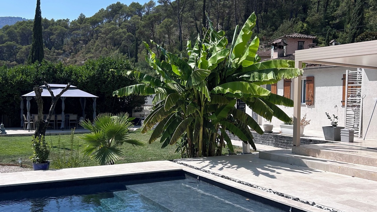 Photo of Outdoor in Contes