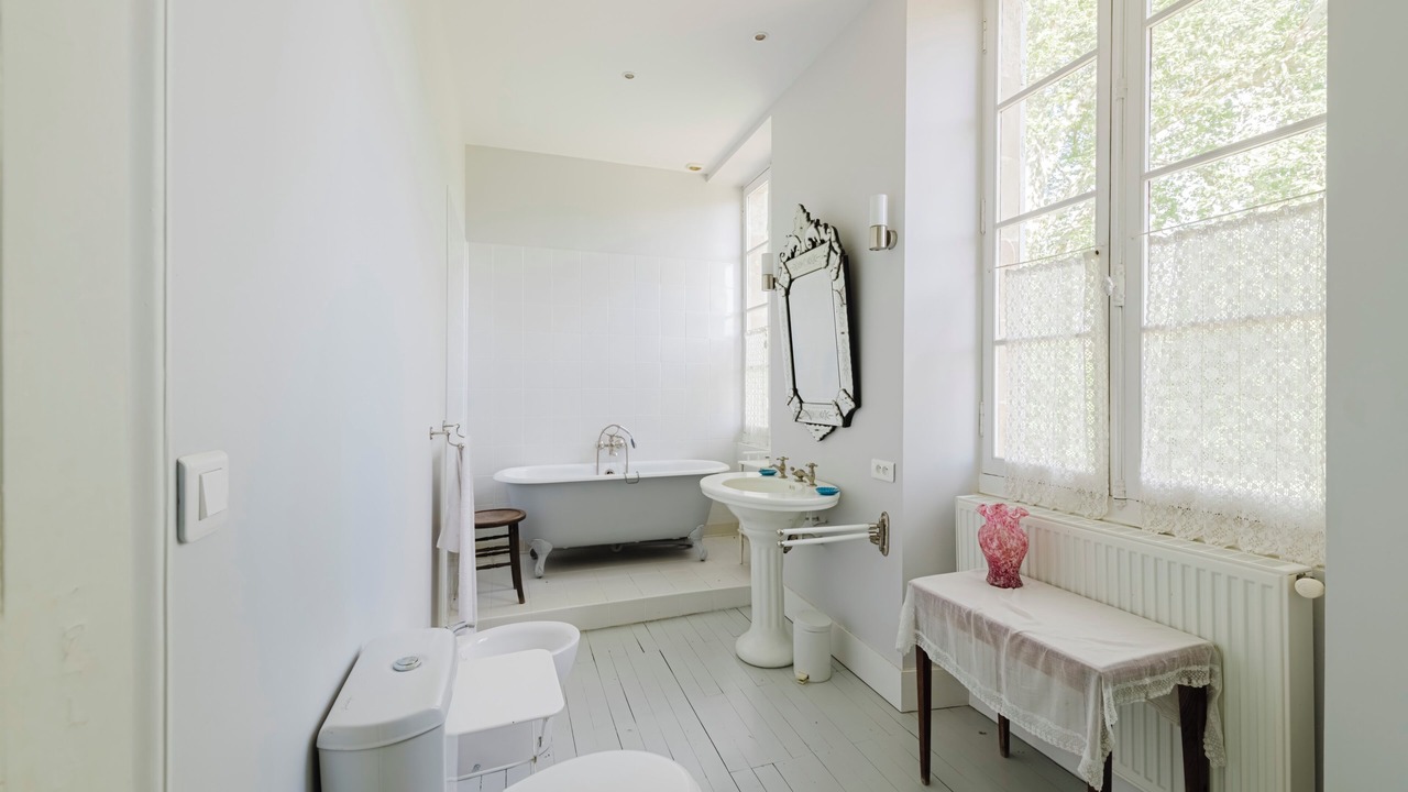 Photo of Bathroom in Sore