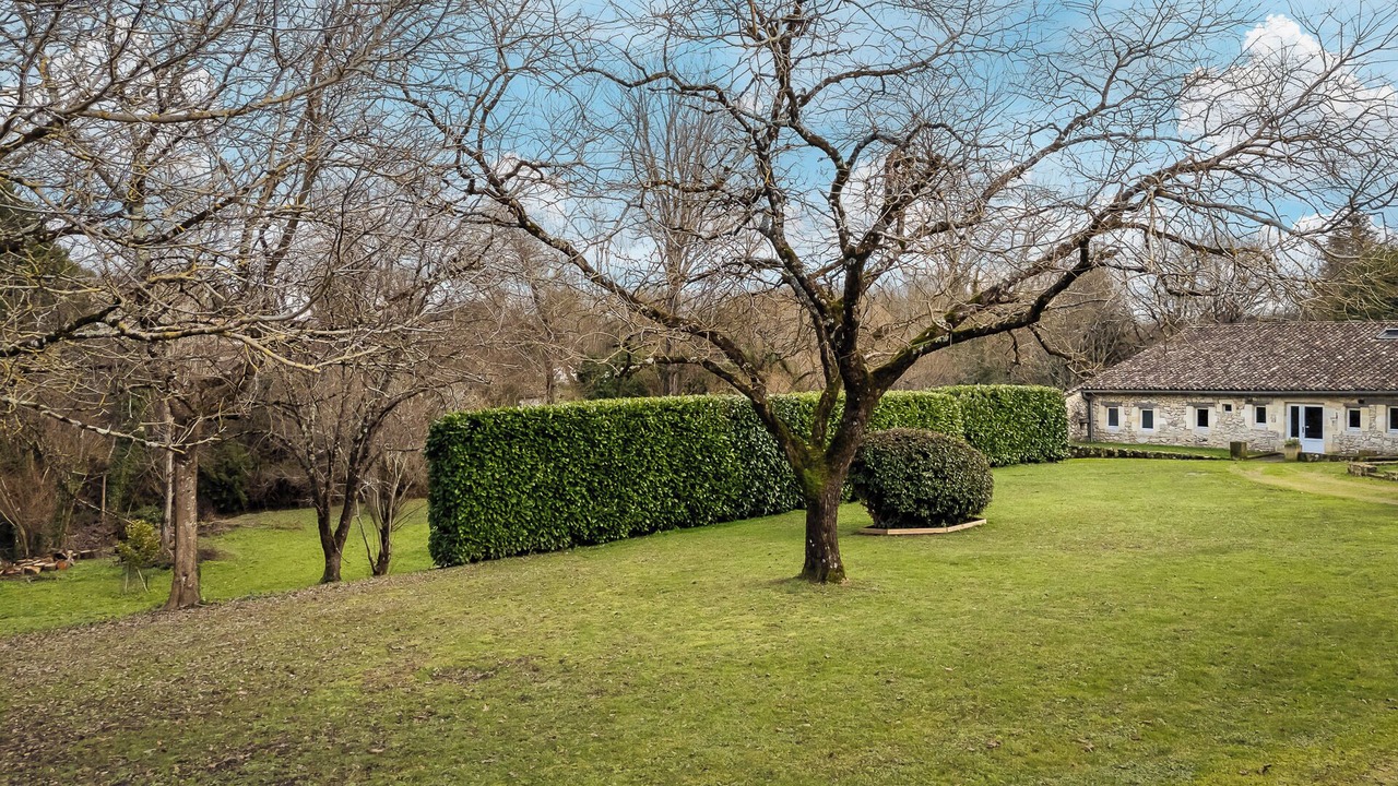 Photo of Outdoor in Guillac