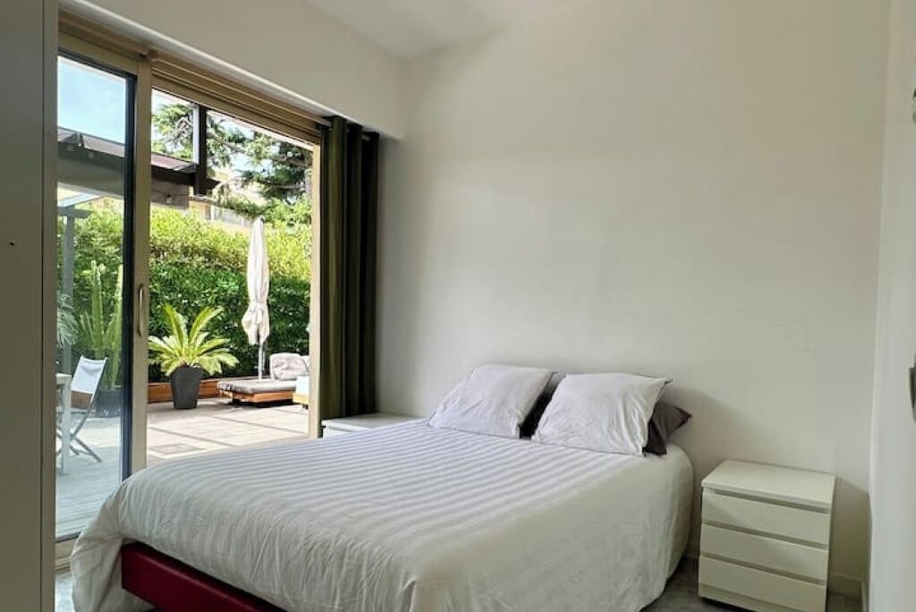 Photo of Bedroom in Saint-Laurent-du-Var