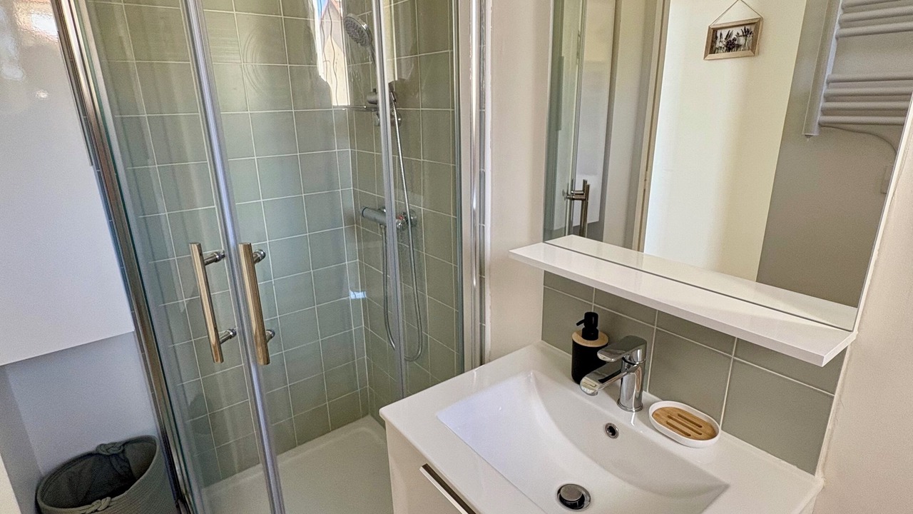 Photo of Bathroom in 14th Arrondissement