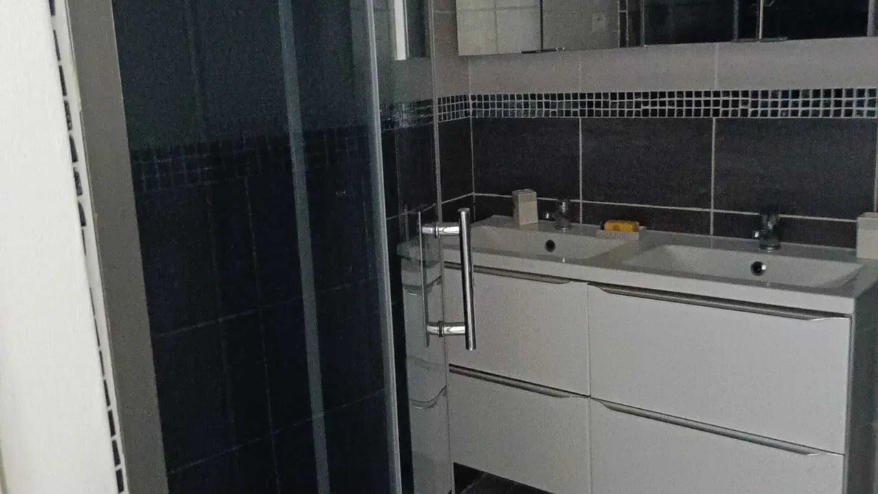 Photo of Bathroom in 1st Arrondissement