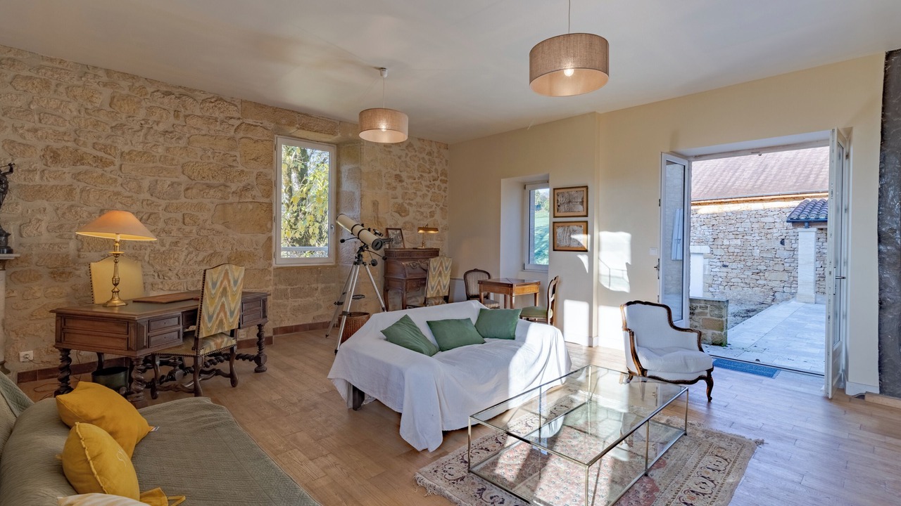 Photo of Livingroom in Grolejac
