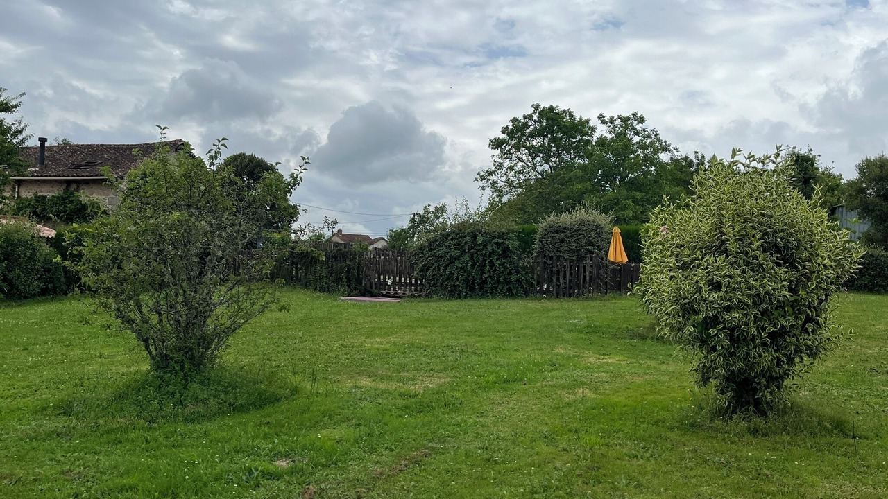 Photo of Outdoor in Saint-Estephe