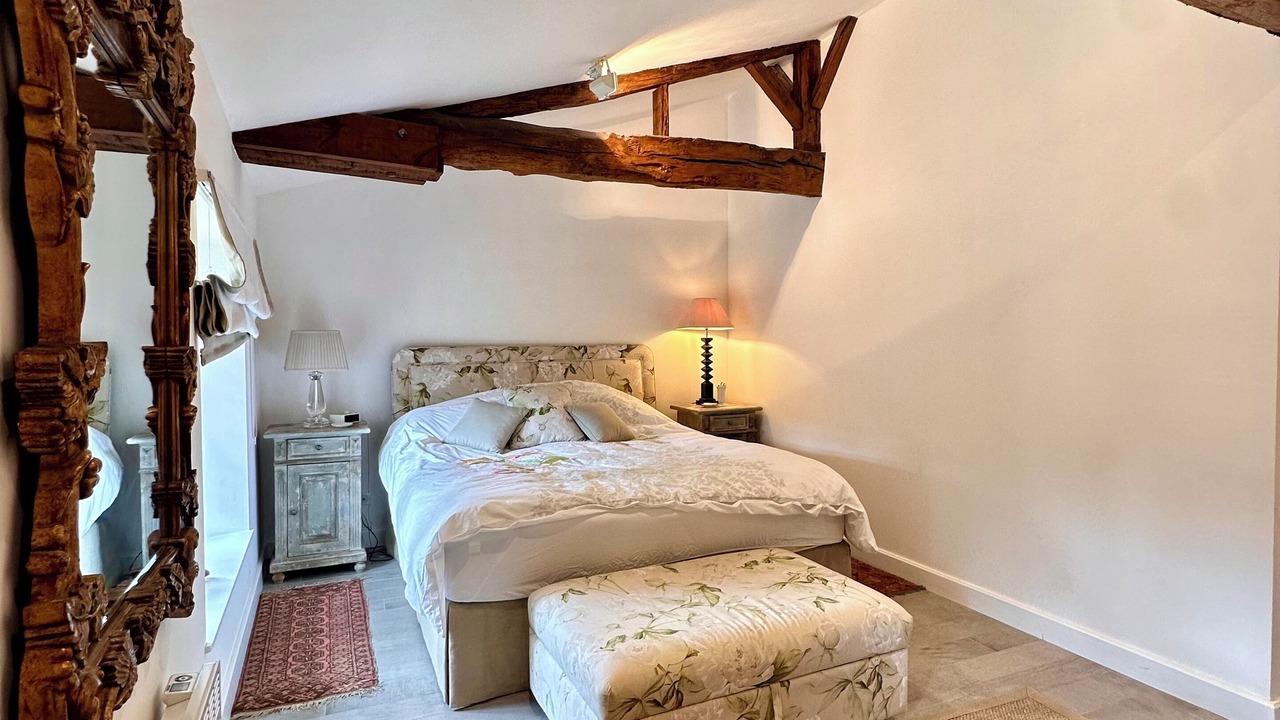 Photo of Bedroom in North district