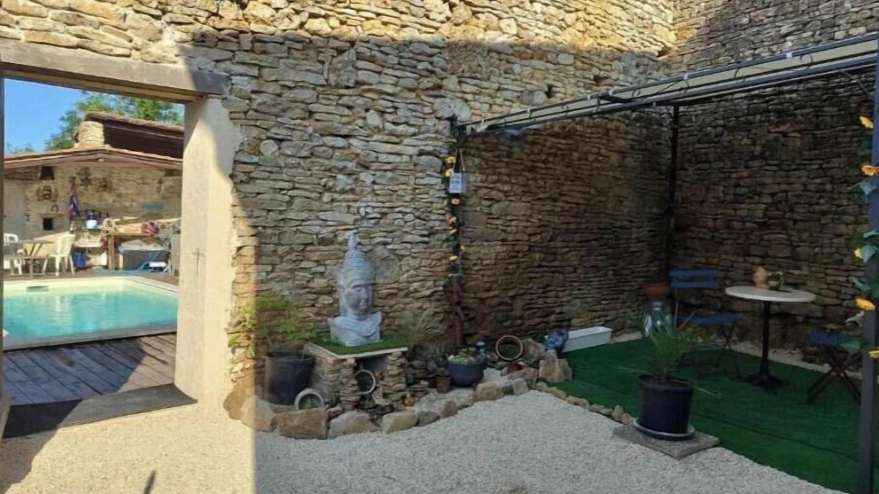 Photo of Outdoor in Auge