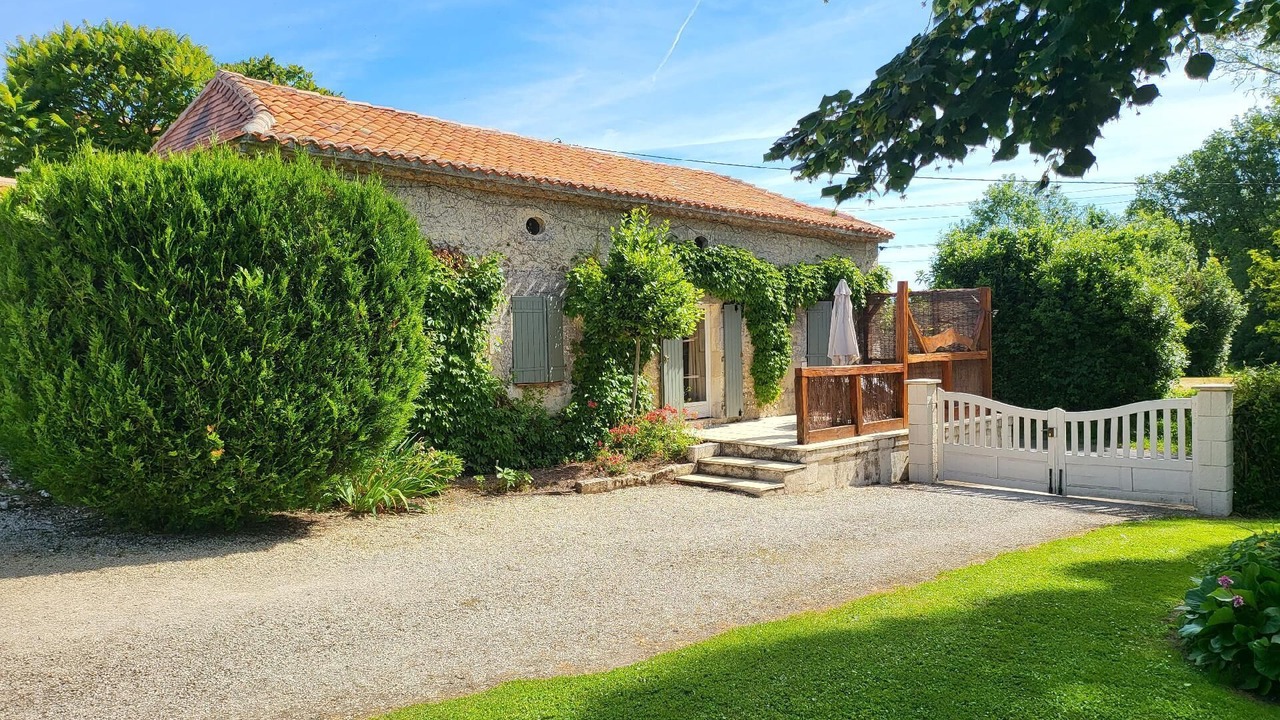 Photo of Outdoor in Ronsenac