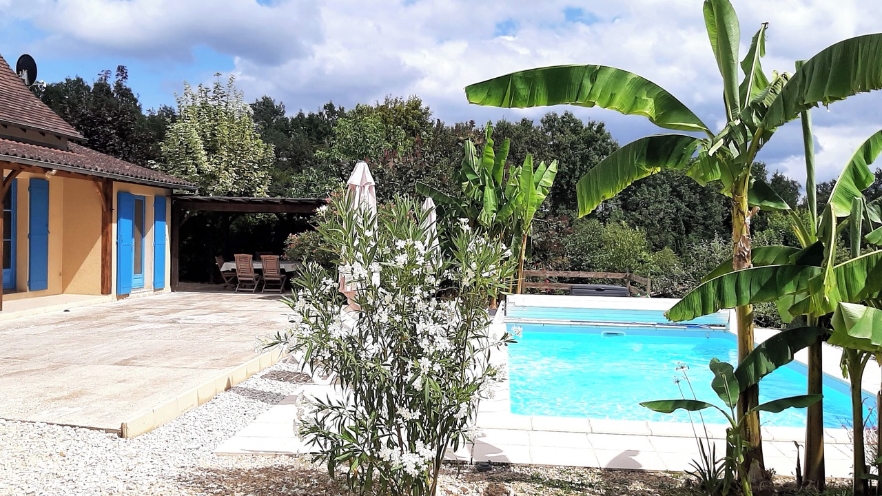 Photo of Outdoor in Saint-Andre-dAllas