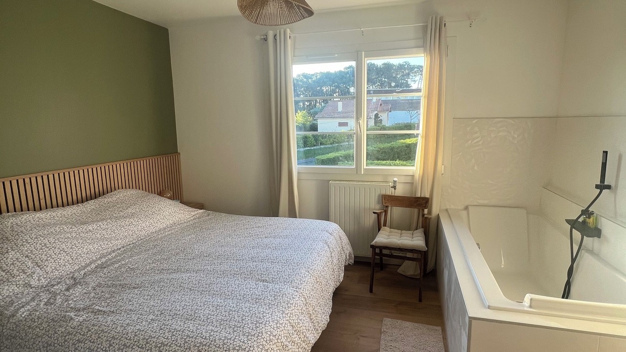 Photo of Bedroom in Saint-Palais-sur-Mer