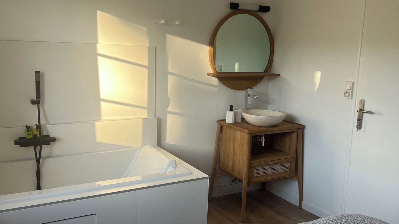 Photo of Bedroom in Saint-Palais-sur-Mer