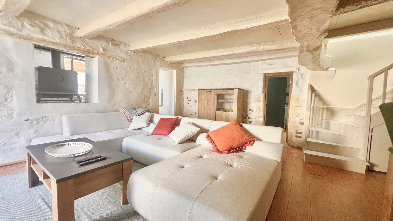 Photo of Livingroom in Saint-Coutant-le-Grand