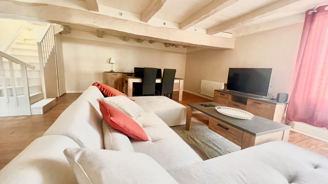 Photo of Livingroom in Saint-Coutant-le-Grand