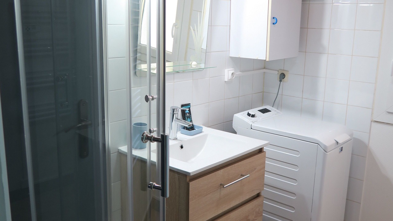 Photo of Bathroom in Saint-Pierre-du-Palais
