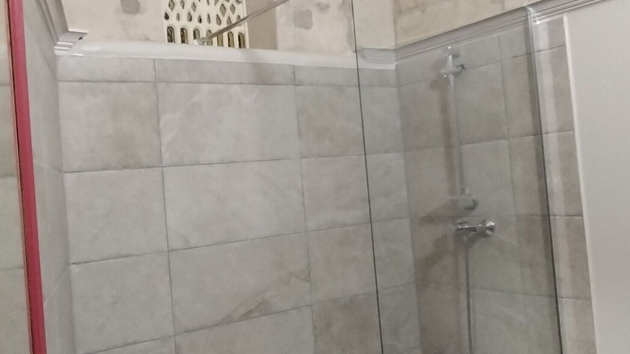 Photo of Bathroom in Chateau-l'Eveque