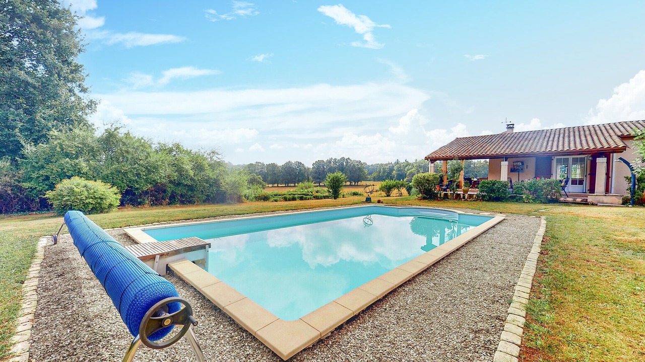 Photo of Outdoor in Ecuras