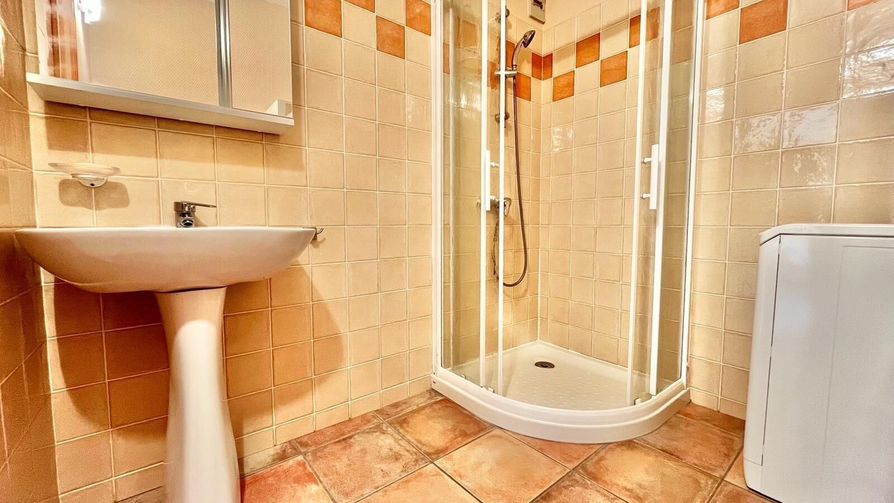 Photo of Bathroom in Greoux-les-Bains
