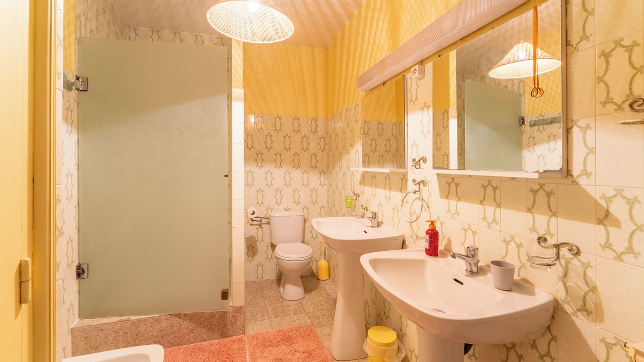 Photo of Bathroom in Saint-Pierre-de-Vassols