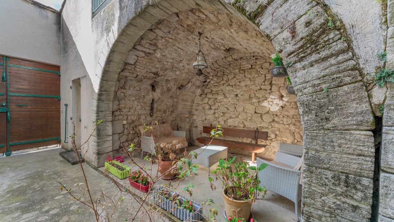 Photo of Patio Balcony in Saint-Pierre-de-Vassols