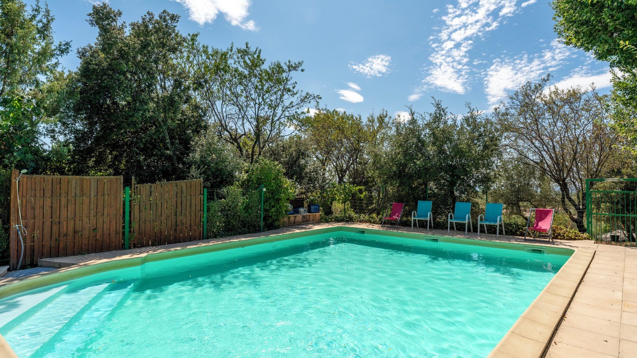 Photo of Outdoor in Saint-Pierre-de-Vassols