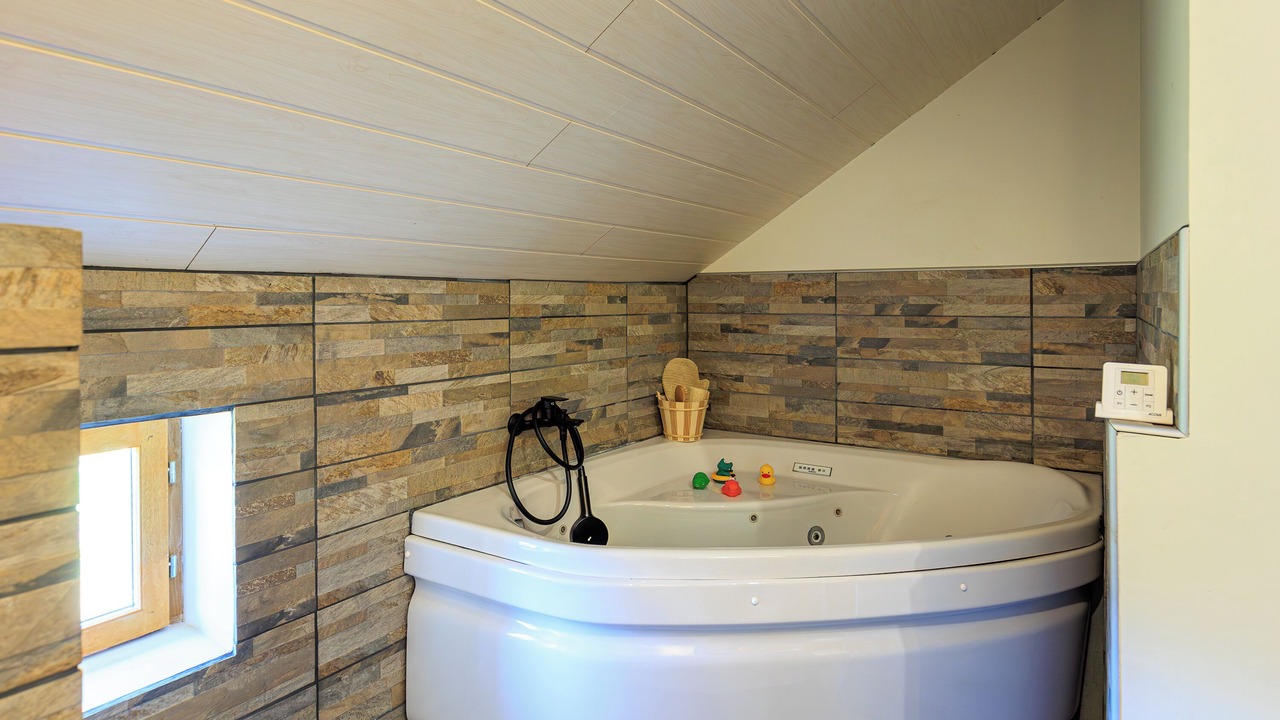 Photo of Bathroom in Lesperon