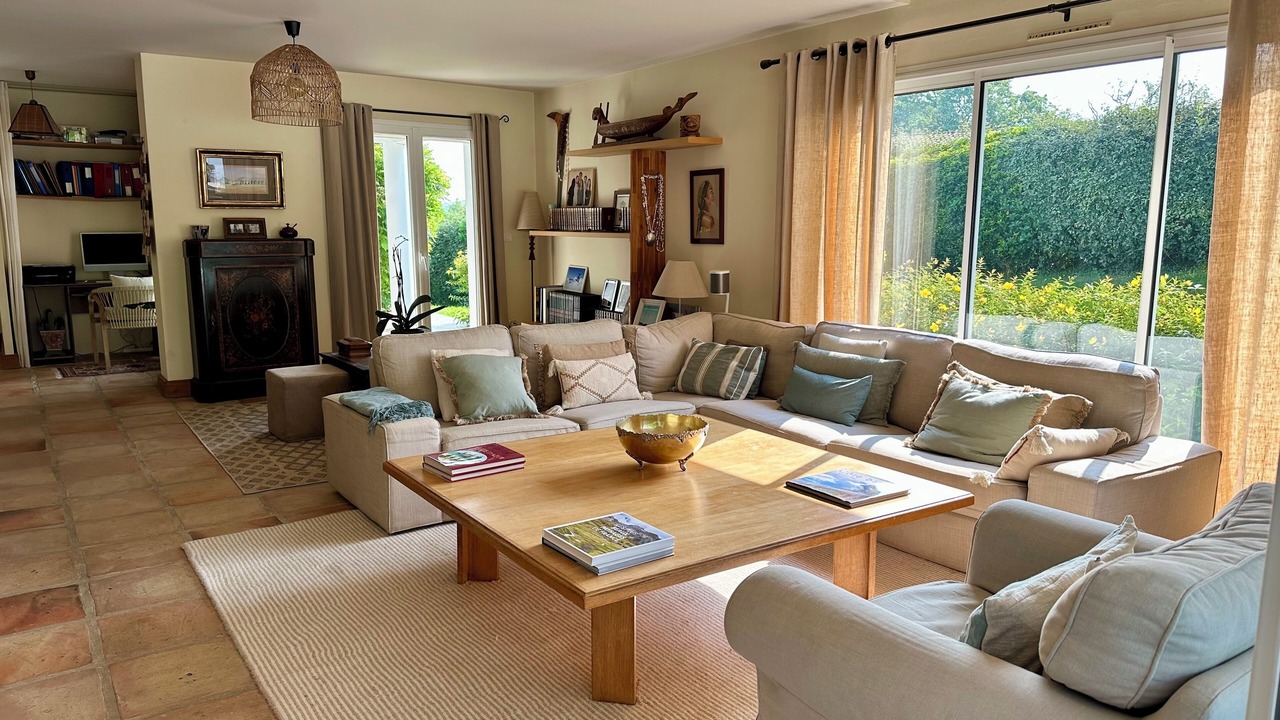 Photo of Livingroom in Saint-Pierre-d'Irube