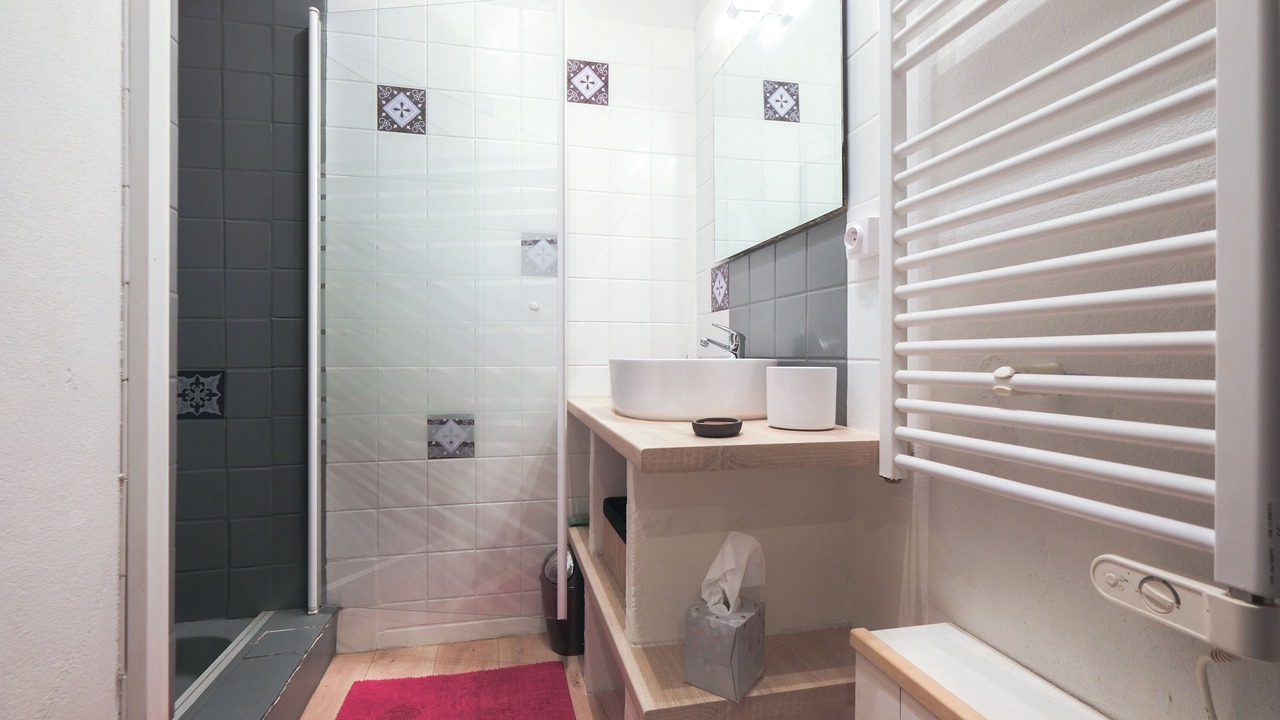 Photo of Bathroom in Saint-Cernin-de-Labarde