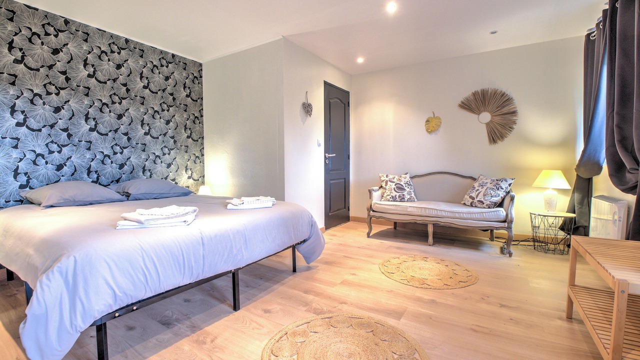 Photo of Bedroom in Saint-Cernin-de-Labarde