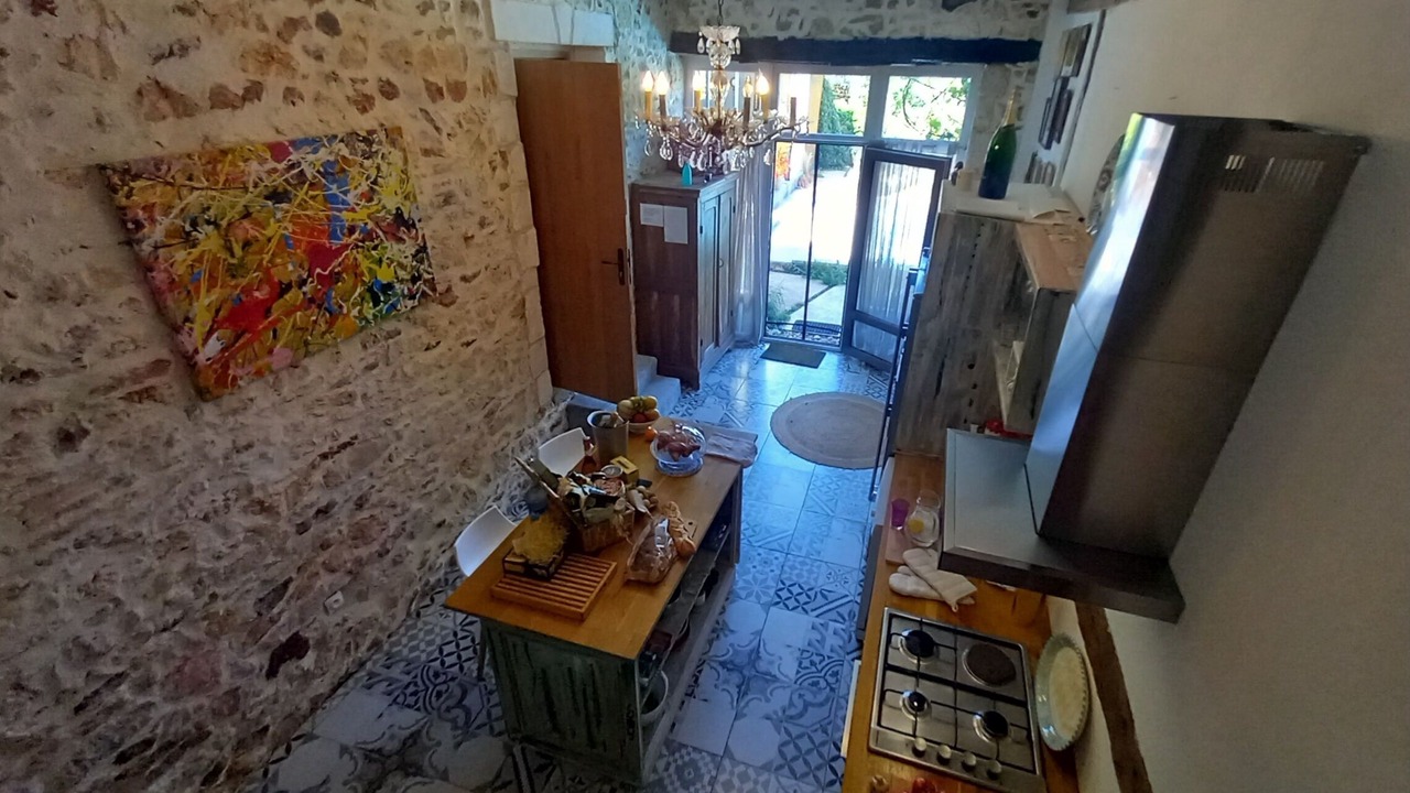 Photo of Kitchen in Rudeau-Ladosse