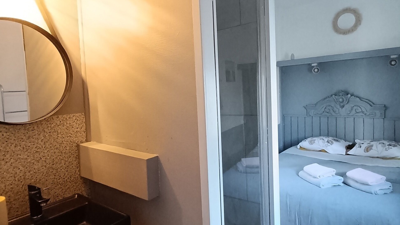 Photo of Bedroom in Le Haillan
