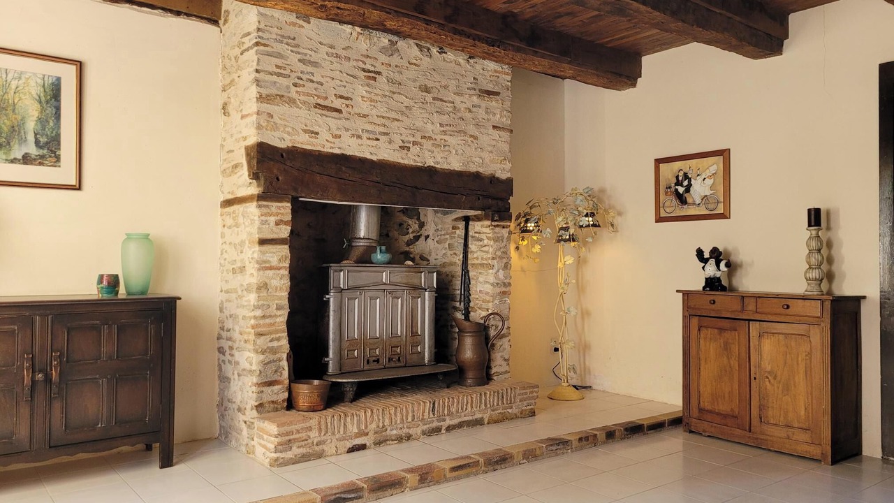 Photo of Bedroom in Saint-Saud-Lacoussiere