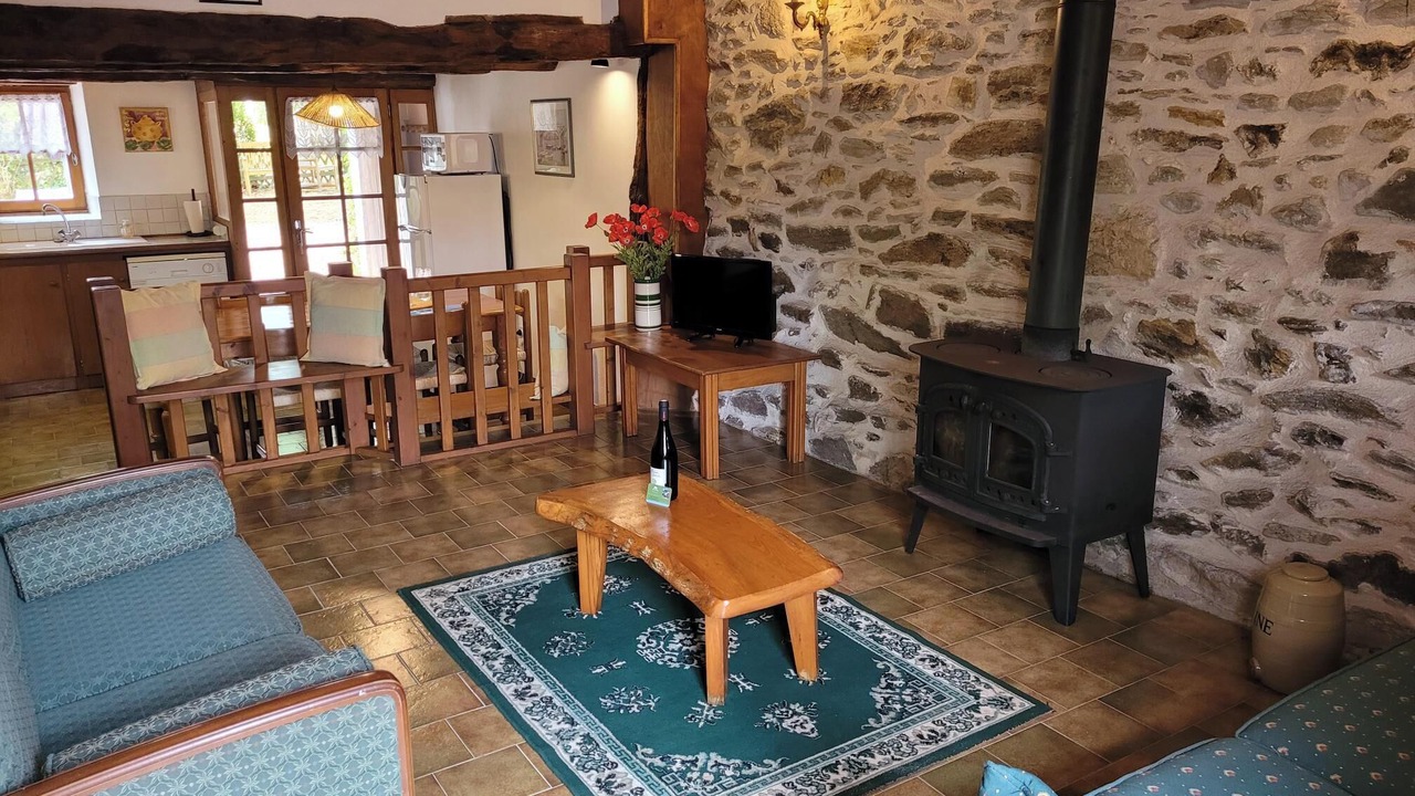 Photo of Bedroom in Saint-Saud-Lacoussiere