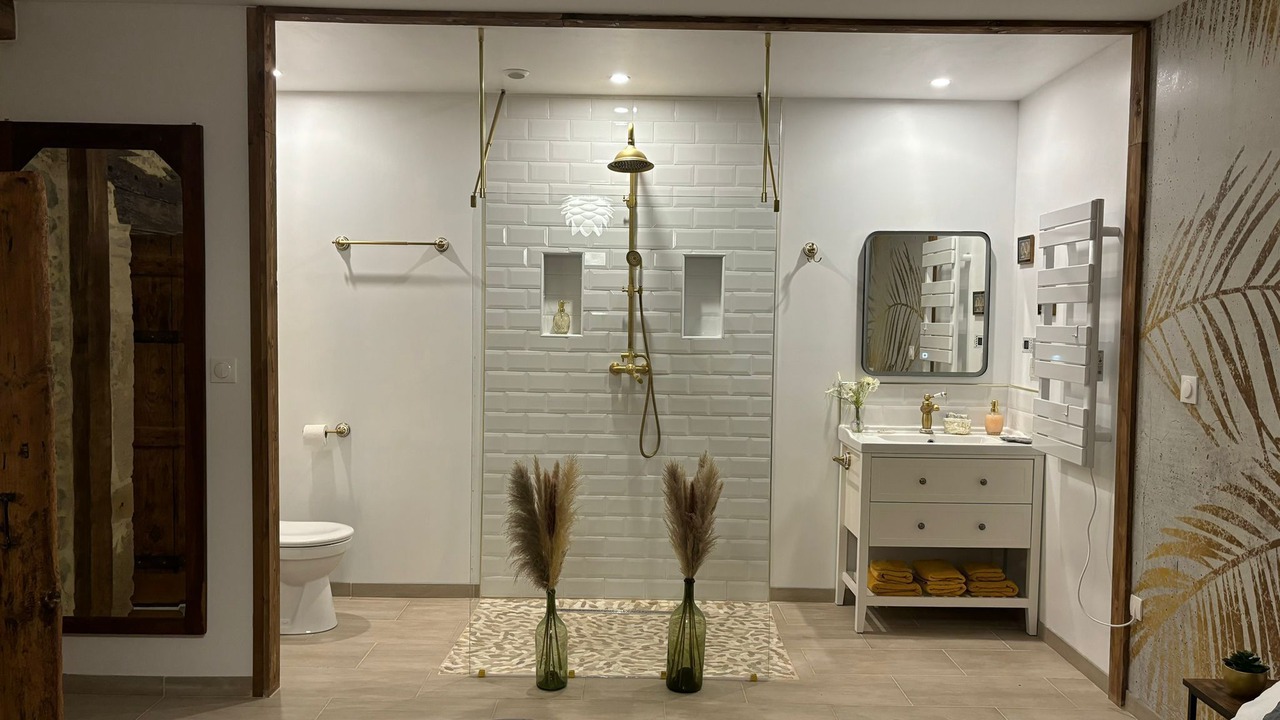 Photo of Bathroom in Caudrot
