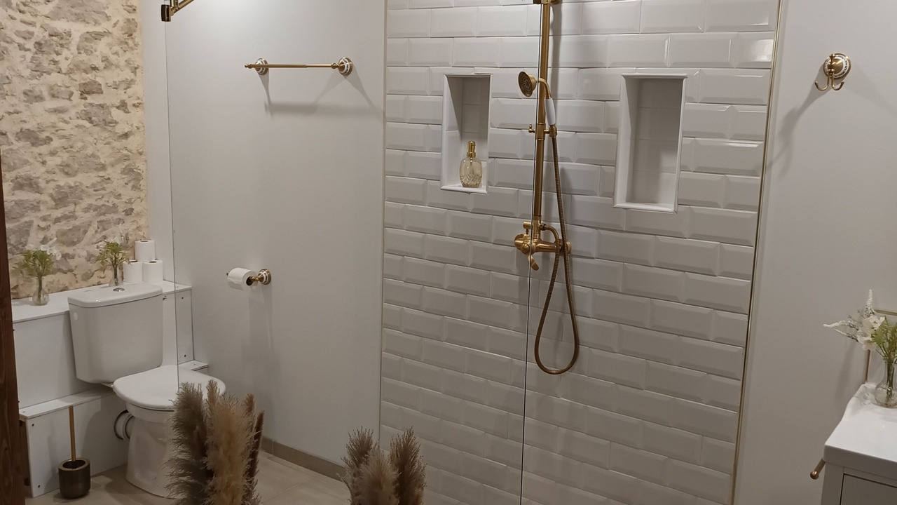 Photo of Bathroom in Caudrot