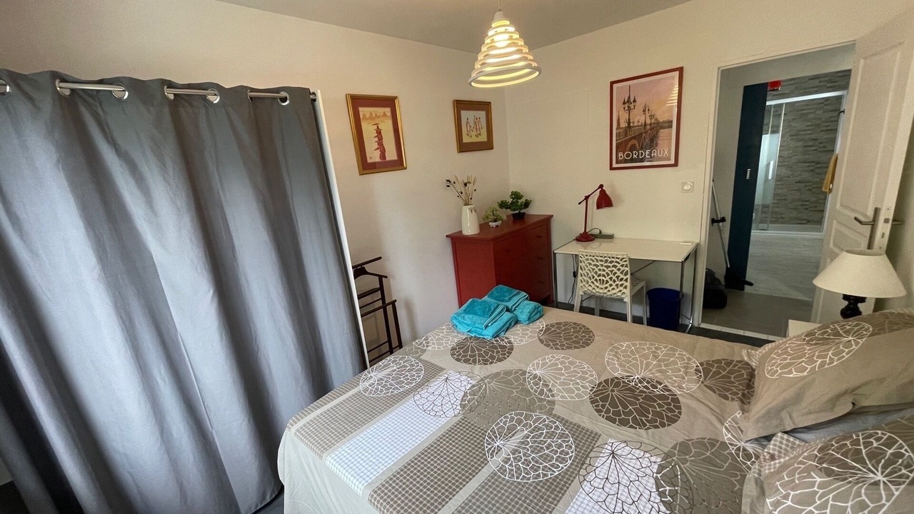Photo of Bedroom in Saint-Medard-en-Jalles