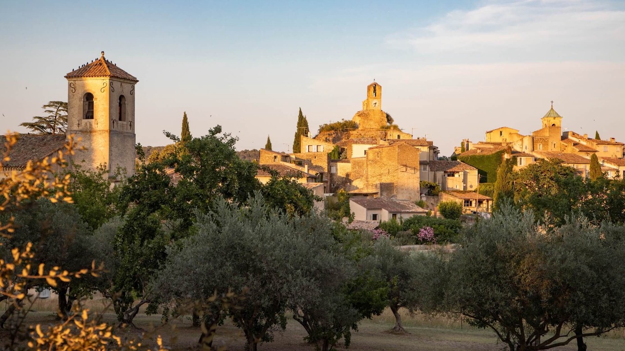 Photo of Others in Vaugines