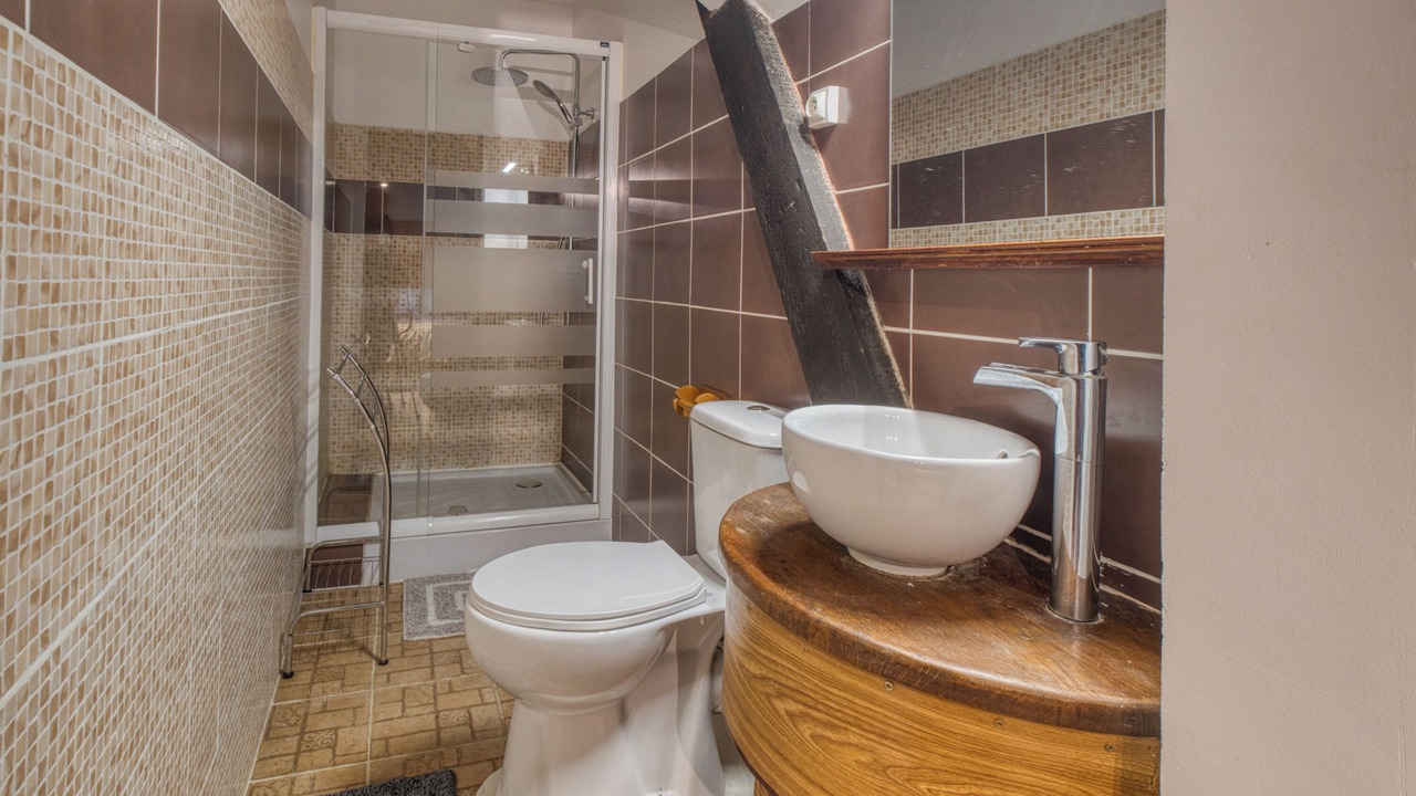 Photo of Bathroom in Saint-Andre-dAllas