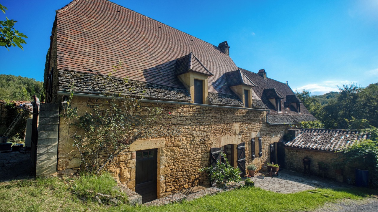 Photo of Outdoor in Saint-Andre-dAllas